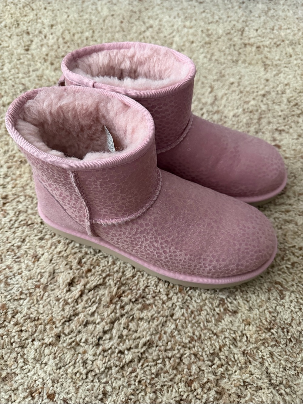 Ugg pink leopard print - Picture 3 of 6